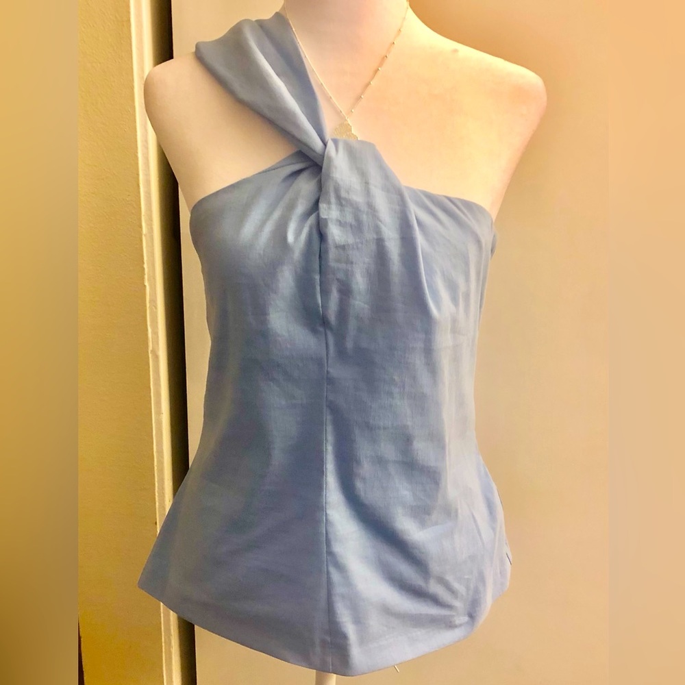 ZARA sexy one shoulder top. EUC Stretchy. Back zip with some ruching. Si…